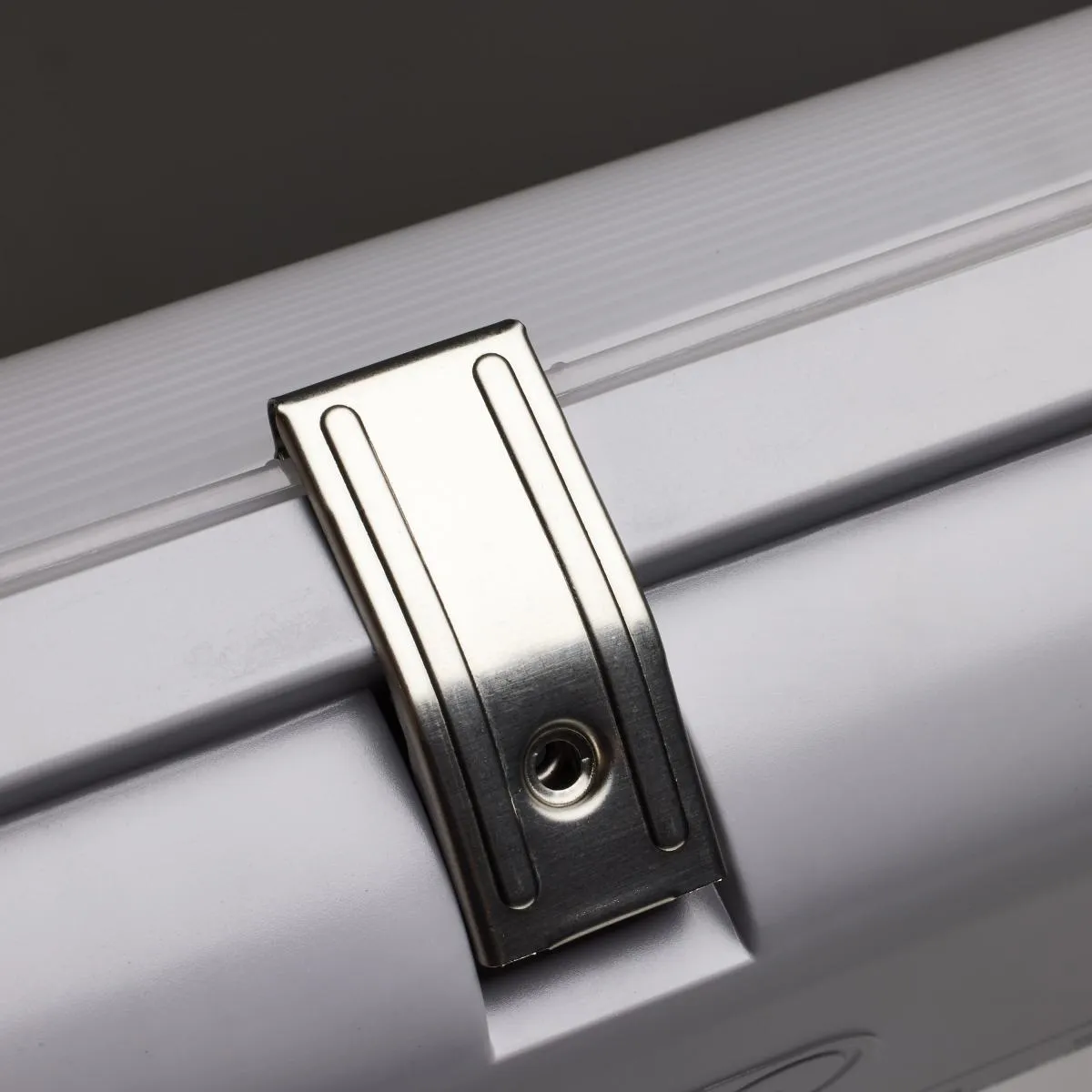 4 Foot; Vapor Proof Linear Fixture; CCT & Wattage Selectable; IP65 and IK08 Rated; 0-10V Dimming; 120V-347V